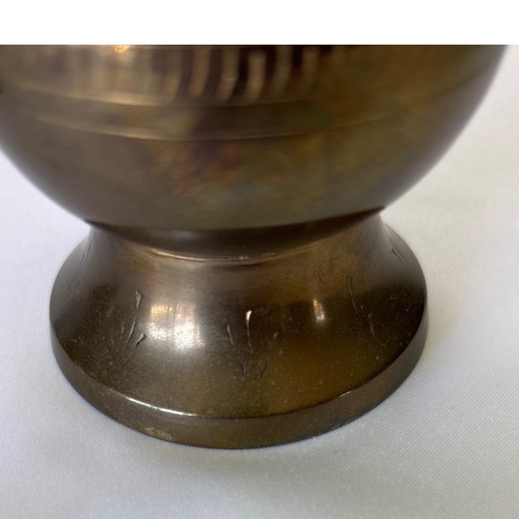 Vintage Etched Brass Bud Vases Pair Hand Engraved Floral Design 8 Inch Gold Tone - Picture 7 of 9